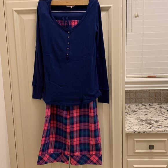 Victoria’s Secret pajamas - Picture 2 of 3